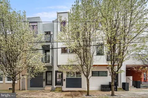 961 N American St, Philadelphia, PA 19123