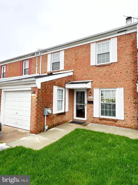 8413 Lyons Pl, Philadelphia, PA 19153