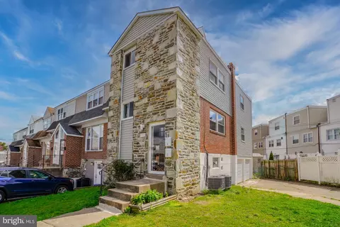 10801 Modena Dr, Philadelphia, PA 19154