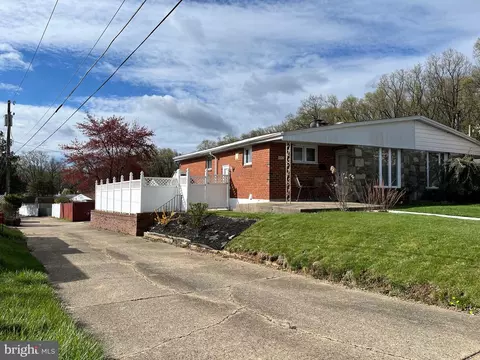 8803 Dewees St, Philadelphia, PA 19152
