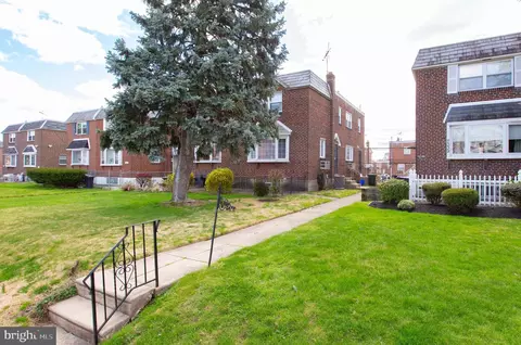 7341 Revere St, Philadelphia, PA 19152