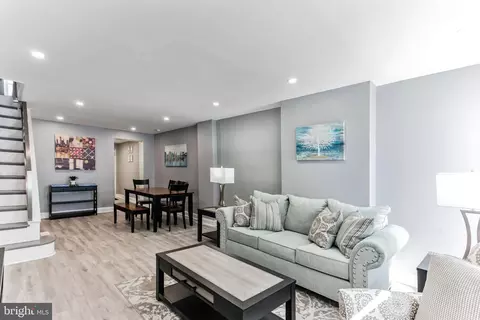 627 Winton St, Philadelphia, PA 19148