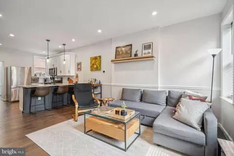 407 W Jefferson St, Philadelphia, PA 19122