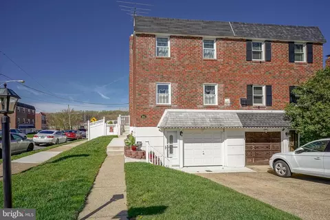 2650 Maxwell St, Philadelphia, PA 19152