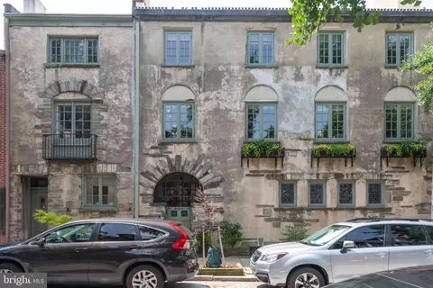 2408 Pine St, Philadelphia, PA 19103
