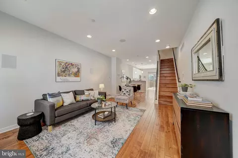 2418 Manton St, Philadelphia, PA 19146