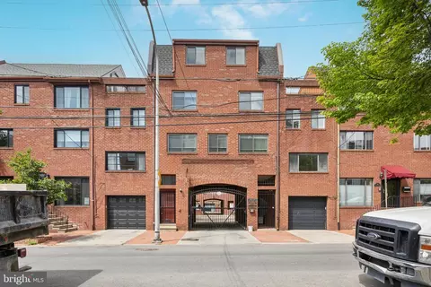 706 S 2nd St, Philadelphia, PA 19147