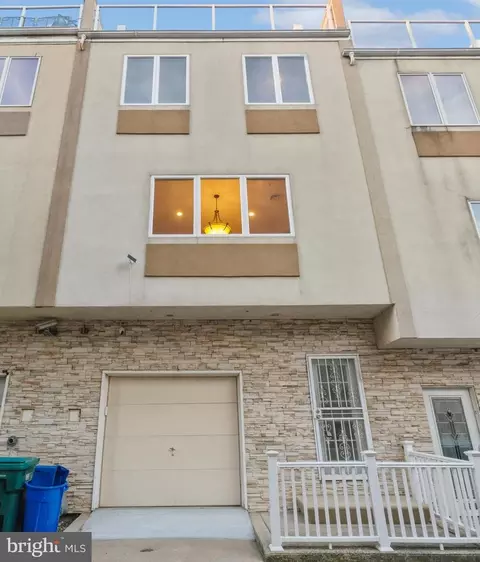 919 N Front St #B, Philadelphia, PA 19123