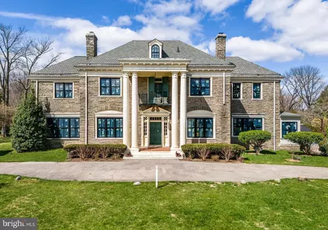 737 W Allens Ln, Philadelphia, PA 19119