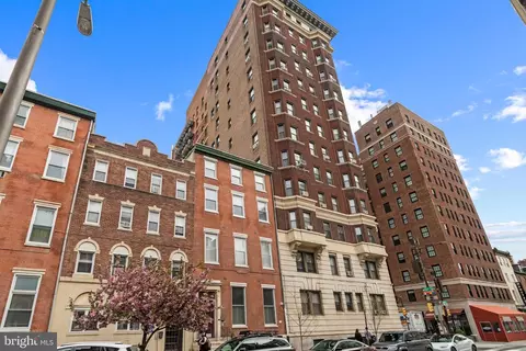 1305 Spruce St #TH1A, Philadelphia, PA 19107