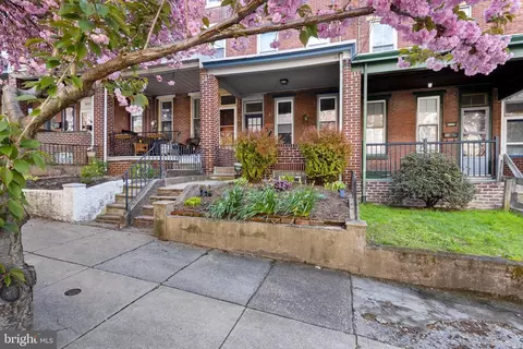 3558 New Queen St, Philadelphia, PA 19129
