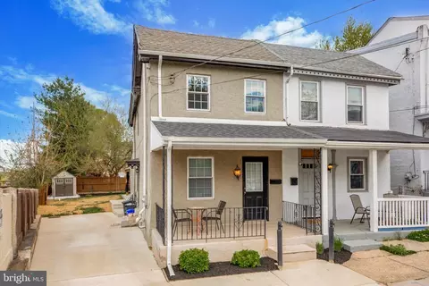 15 Osborn St, Philadelphia, PA 19128