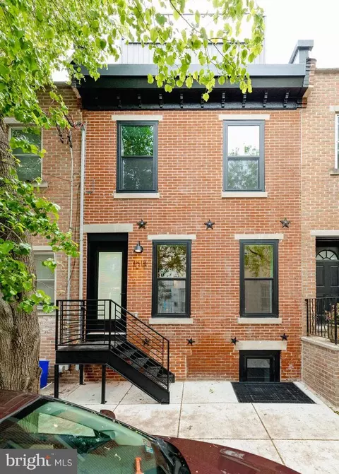1018 S Chadwick St, Philadelphia, PA 19146