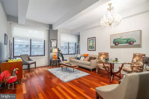 1500 Chestnut St #18H, Philadelphia, PA 19102
