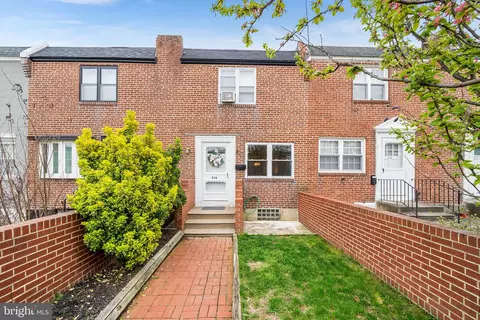 216 Overlook Rd, Philadelphia, PA 19128
