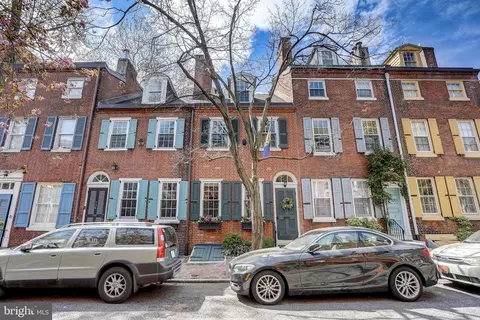 332 S Camac St, Philadelphia, PA 19107
