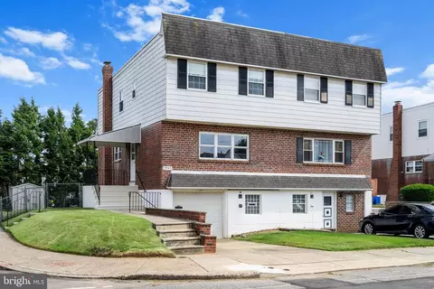 9945 Sandy Rd, Philadelphia, PA 19115