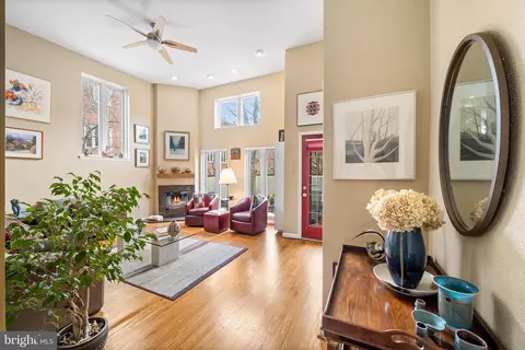 1 Christian St #11, Philadelphia, PA 19147