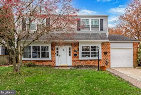8650 Steeple Dr, Philadelphia, PA 19128