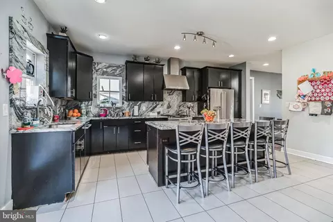 921 Alburger Ave, Philadelphia, PA 19115