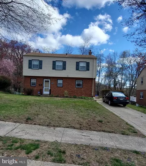 8438 Chippewa Rd, Philadelphia, PA 19128