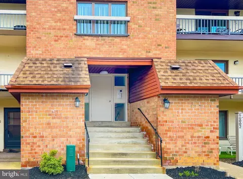 66102 Delaire Landing Rd #102, Philadelphia, PA 19114
