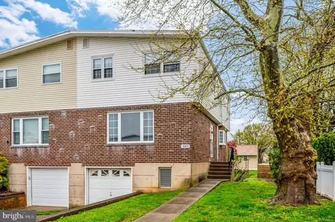 1957 Kentwood St, Philadelphia, PA 19116