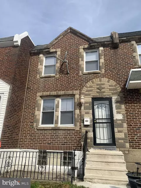 5402 Valley St, Philadelphia, PA 19124