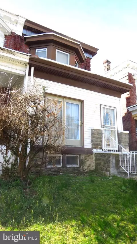 924 W Duncannon Ave, Philadelphia, PA 19141