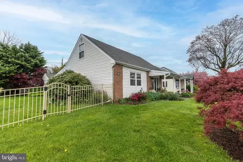 1001 Lorraine St, Philadelphia, PA 19116