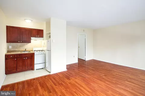2101 17 Chestnut St #209, Philadelphia, PA 19103
