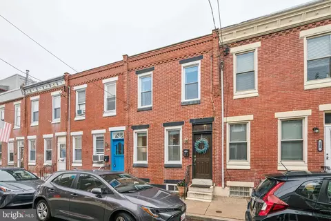 122 Hoffman St, Philadelphia, PA 19148