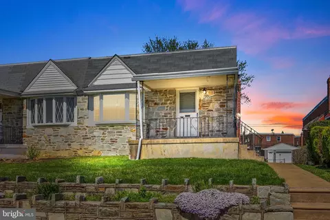 8930 Leonard St, Philadelphia, PA 19152