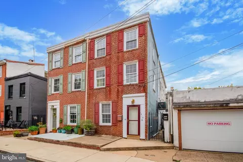 1415 E Hewson St, Philadelphia, PA 19125