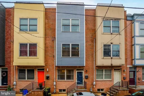 1722 Manton St, Philadelphia, PA 19146
