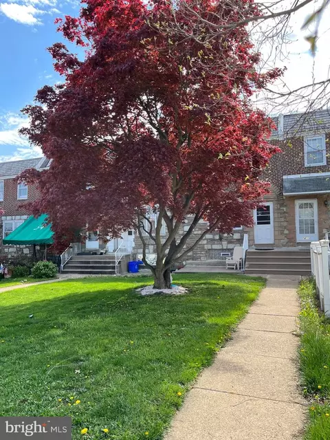 6435 Hawthorne St, Philadelphia, PA 19149