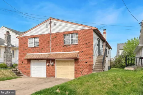 7944 Frontenac St, Philadelphia, PA 19111
