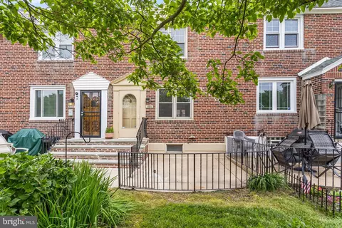 1803 Ashurst Rd, Philadelphia, PA 19151
