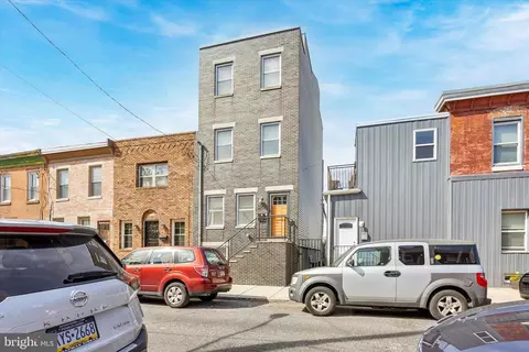 2109 Oakford St, Philadelphia, PA 19146