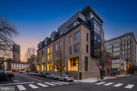 2320 Sansom St, Philadelphia, PA 19103