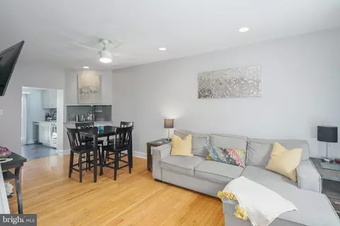 107 Daly St, Philadelphia, PA 19148
