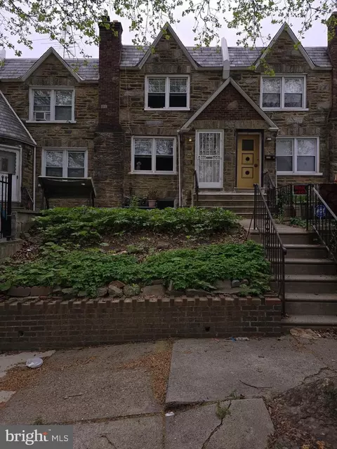 5222 D St, Philadelphia, PA 19120