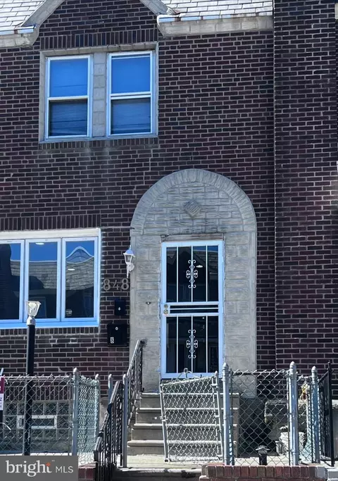 848 Carver St, Philadelphia, PA 19124