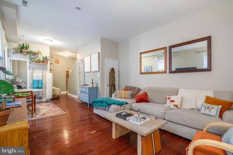 1707 Wallace St #2R, Philadelphia, PA 19130