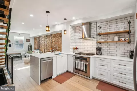 1803 N Hope St, Philadelphia, PA 19122