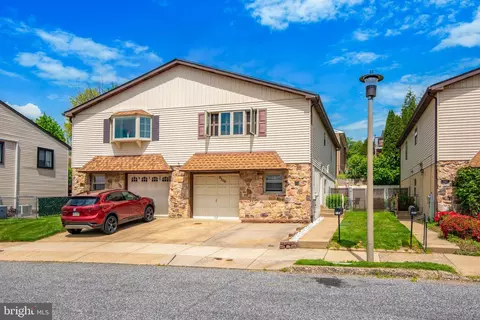 9109 Diplomat Pl, Philadelphia, PA 19115