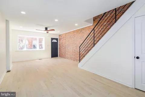 607 Gerritt St, Philadelphia, PA 19147