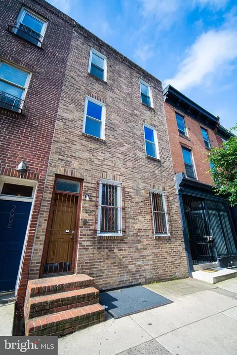 2010 South St, Philadelphia, PA 19146