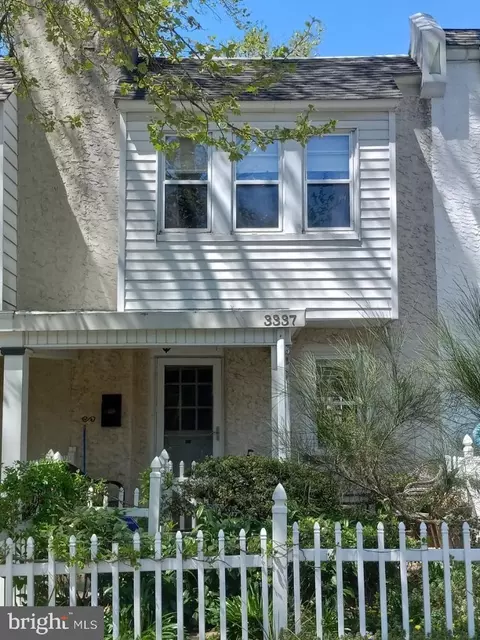 3337 Ainslie St, Philadelphia, PA 19129