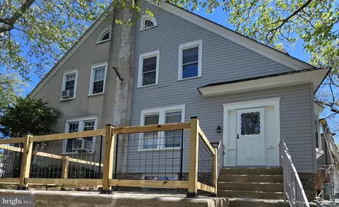 7025 Oakley St, Philadelphia, PA 19111